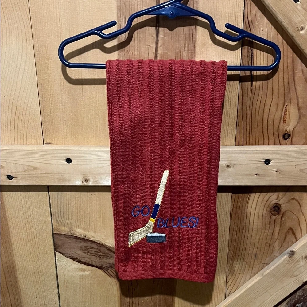 Mainstays Rust Hand Towel with Hockey Design
